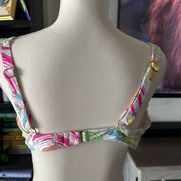 No boundries Size XL (15-17) swim suit top white and pink floral print - Picture 4 of 4